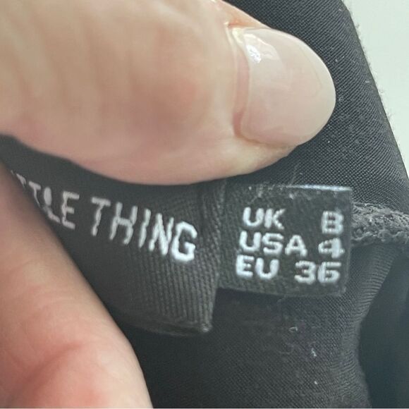 Pretty Little Thing, Black Wide Leg Pants, Size 4 - Picture 3 of 6